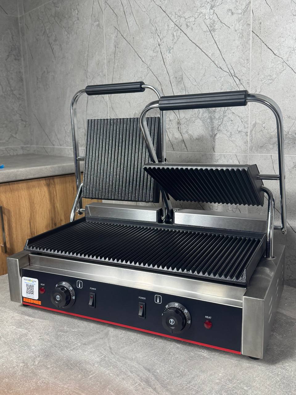 Контактный гриль REEDNEE CGR22
